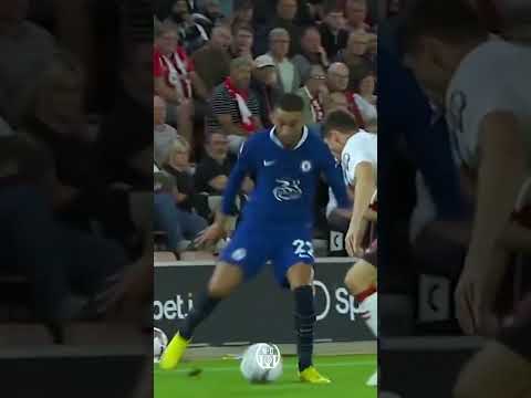Hakim Ziyech Stepover skills 😍