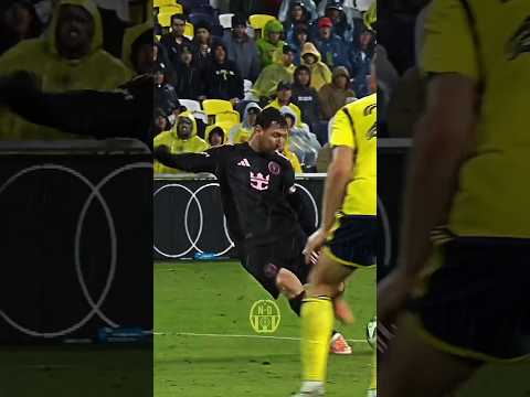 Messi strike 😬